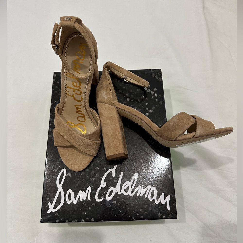 NWT Sam Edelman Suede Heels